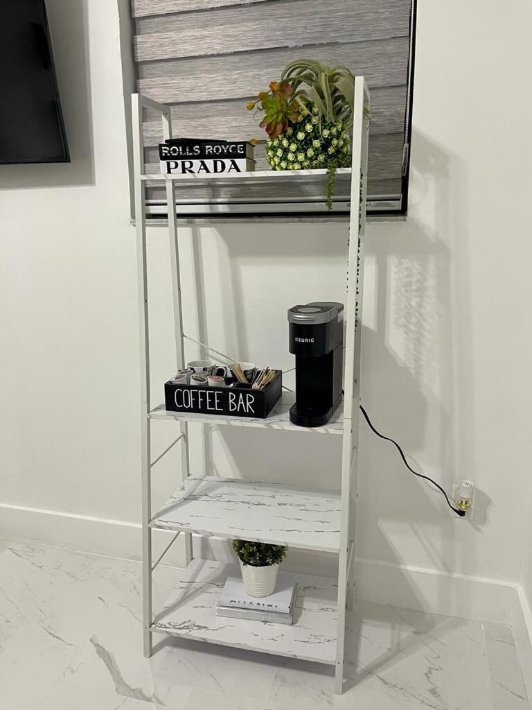 Cozy Studio, Prime Location, Remodeled, 1 Parking West Palm Beach Ngoại thất bức ảnh